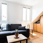 Beautiful & Bright Studio In The Heart Of Paris