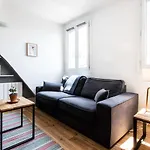 Beautiful & Bright Studio In The Heart Of Paris