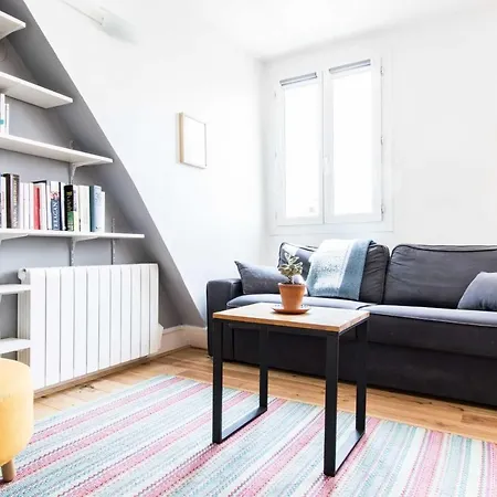 Beautiful & Bright Studio In The Heart Of Paris Appartamento